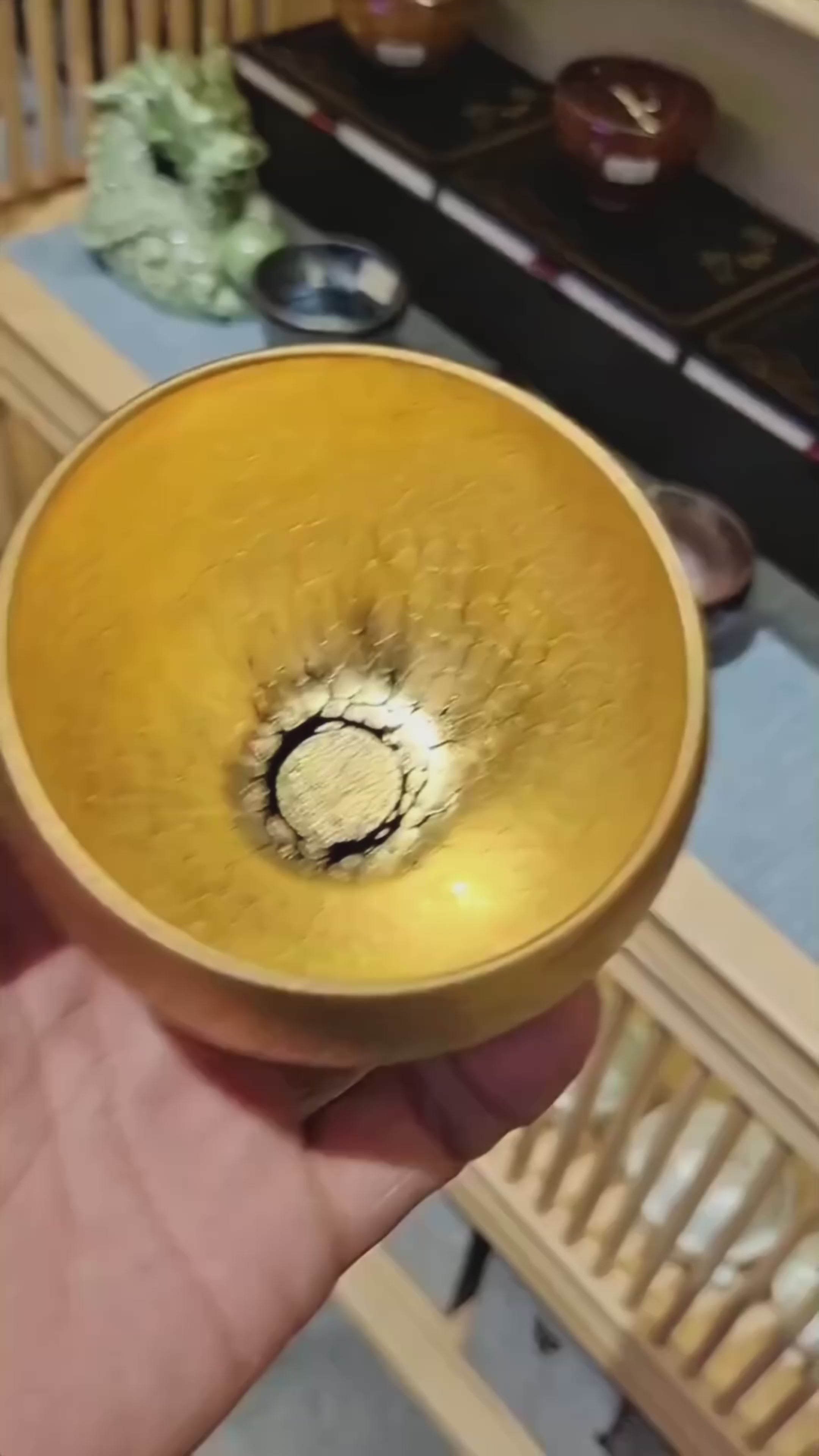 Handmade Golden Glaze Ceramic Teacup, Artisan Crafted Tea Bowl with Unique Crackle Pattern, Perfect for Tea Ceremony and Gift