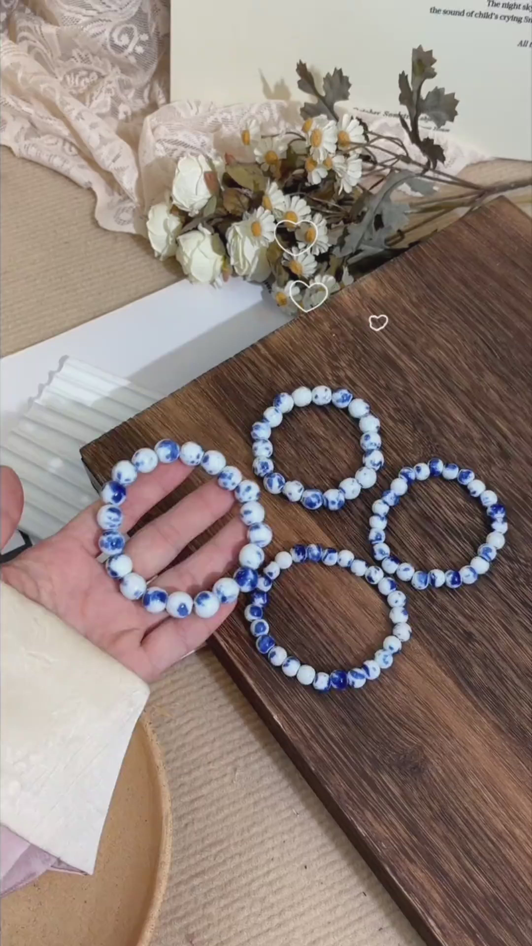 Bracelet for Women Vintage Bracelet Handmade Stretch Beaded Bracelets Dainty Romantic Jewelry Gift (White Blue)